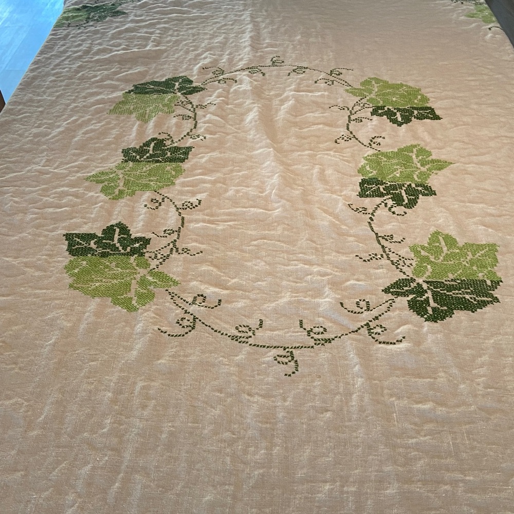 Vintage cross stitch oval tablecloth